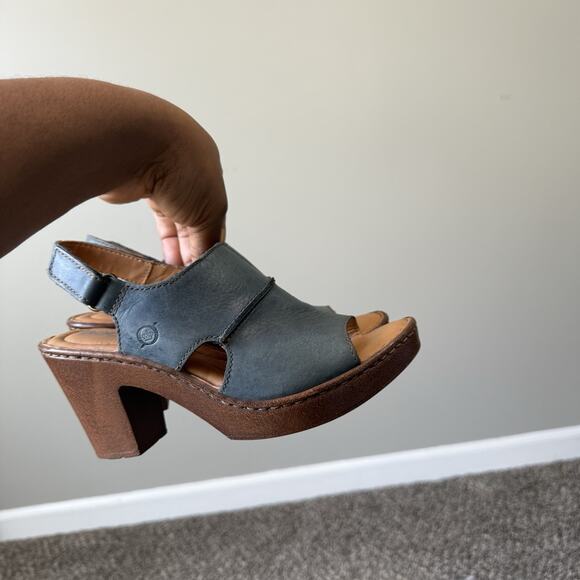 BORN WEKIVA Blue Leather Open Toe Slingback Pumps Sandals Block Heel Sz 7 Chunky - Picture 11 of 11